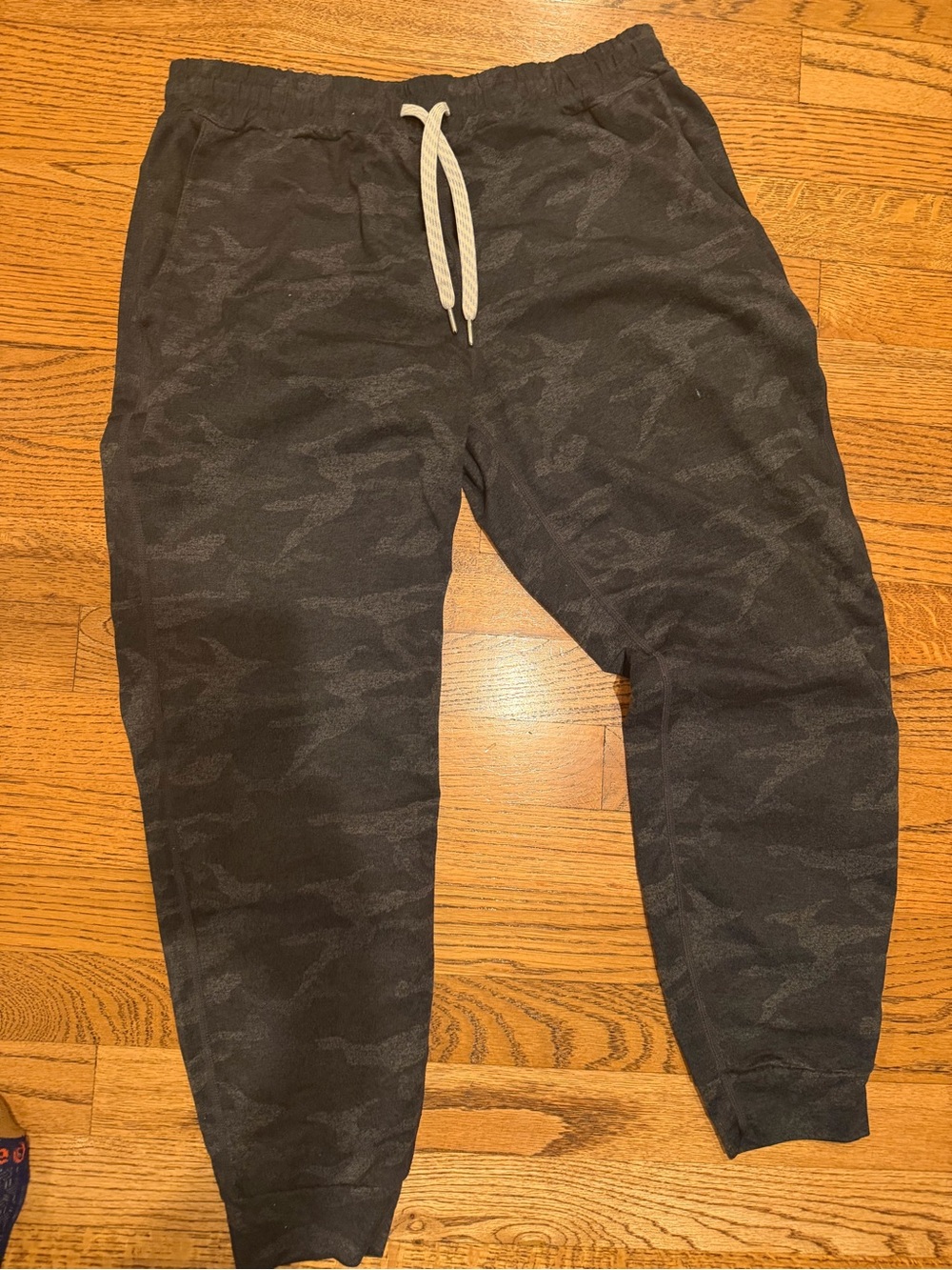 Vuori Charcoal Heather Camo Jogger Pants